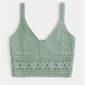NWOT! Hollister crop crochet style Bralette with adjustable straps
